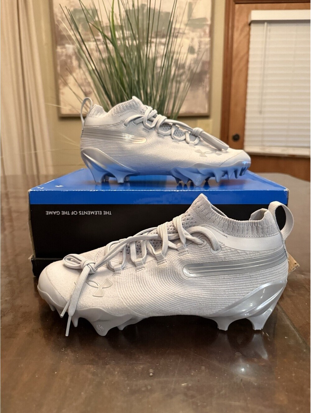Under Armour Spotlight Pro Suede Halo Grey Football Cleats Size 7.5 6000074-014